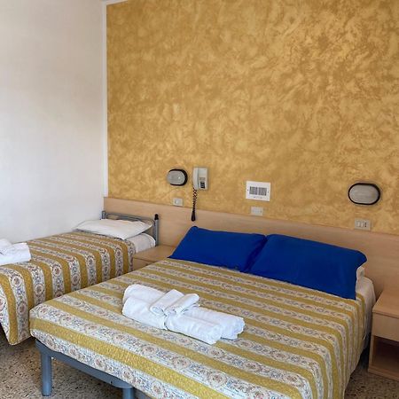 Hotel Loretta Rimini Extérieur photo