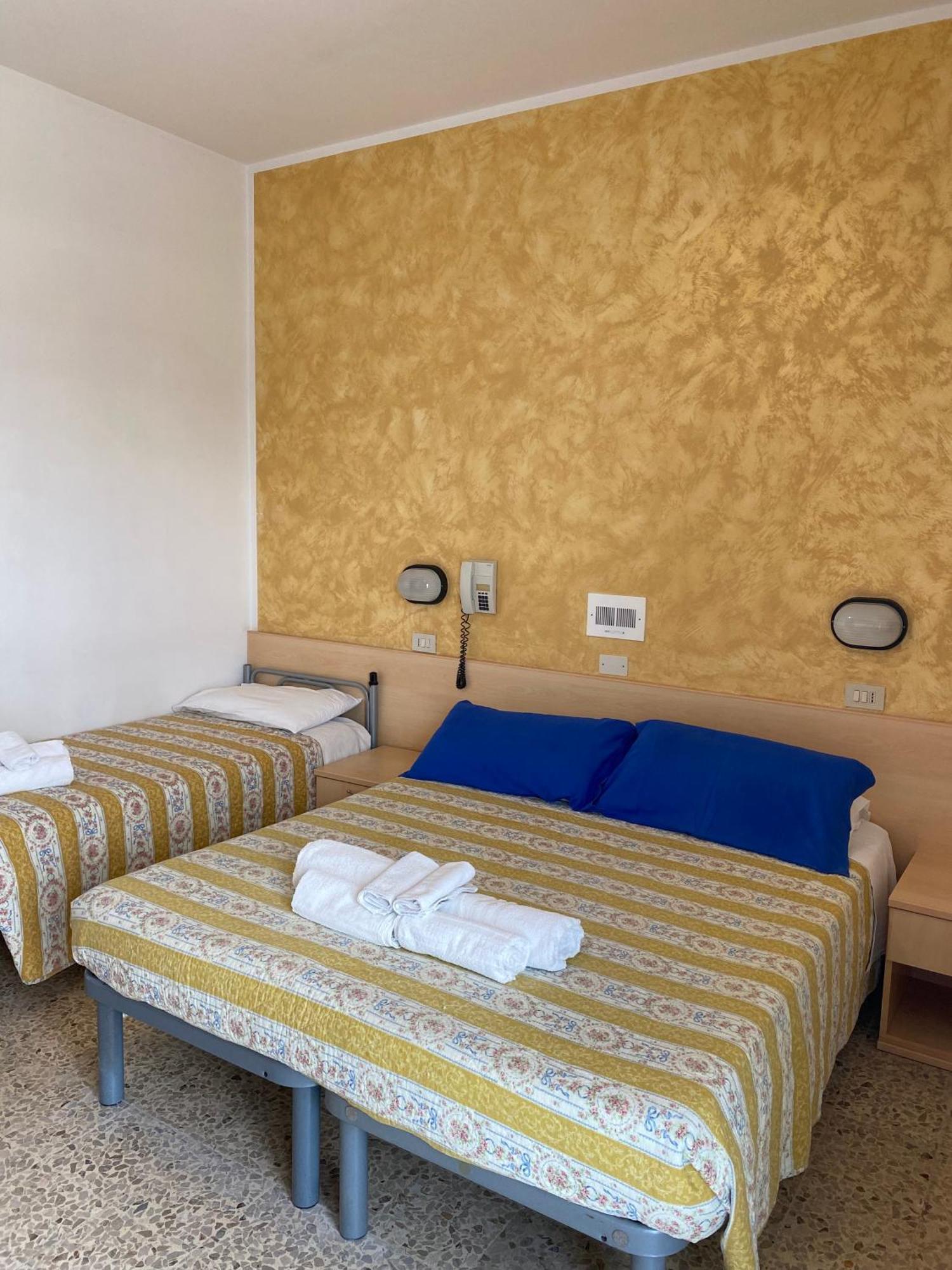 Hotel Loretta Rimini Extérieur photo
