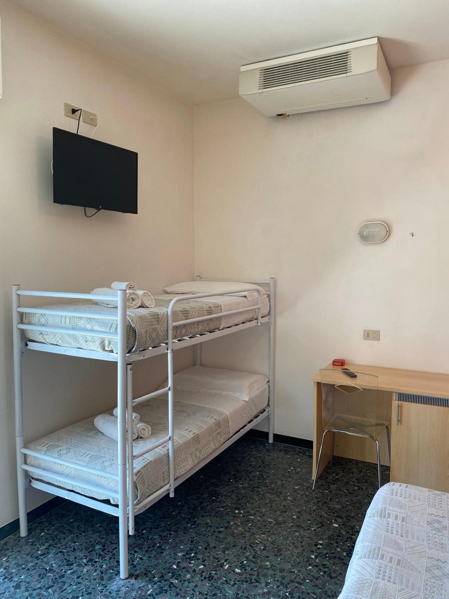 Hotel Loretta Rimini Extérieur photo