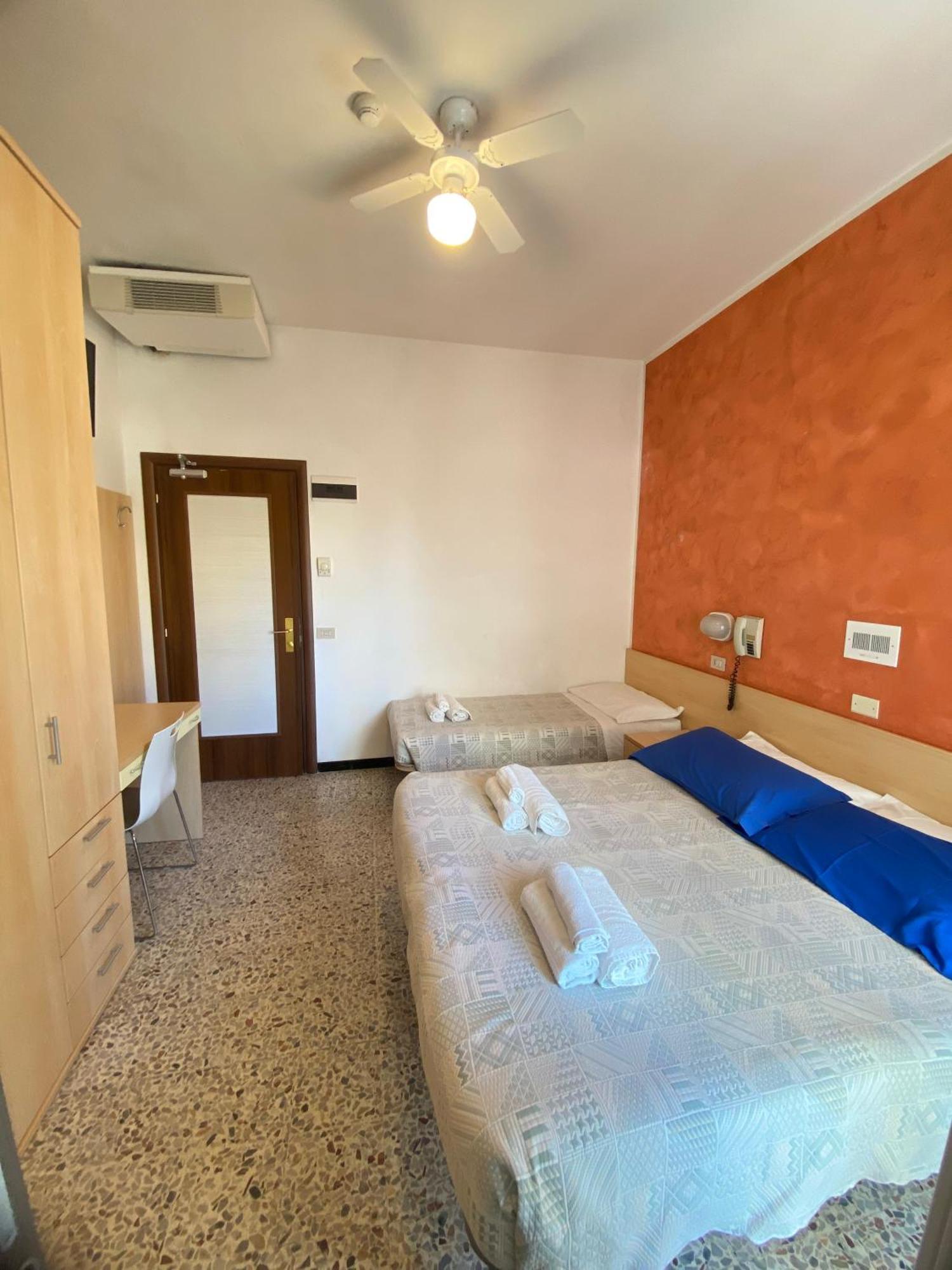 Hotel Loretta Rimini Extérieur photo